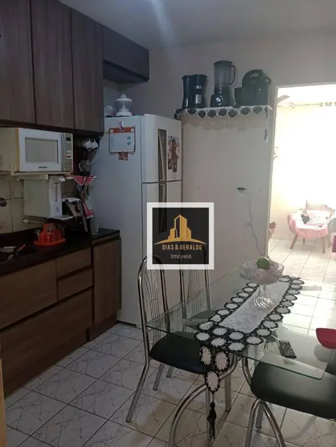 Foto 9 de Casa de Condomínio com 2 quartos à venda, 100m2 em Jardim Santo Antônio da Boa Vista, Jacarei - SP