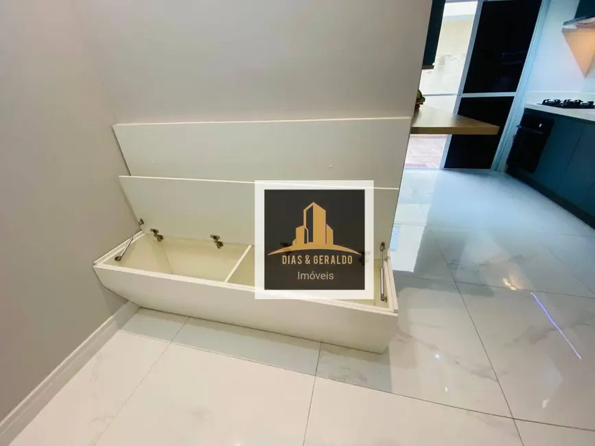 Foto 2 de Sobrado com 2 quartos à venda, 68m2 em Santa Luzia, Cacapava - SP