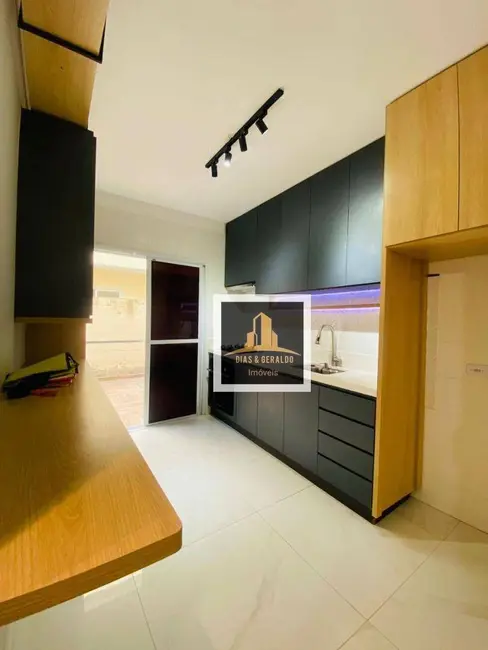 Sobrado com 2 quartos à venda, 68m2 em Santa Luzia, Cacapava - SP - imagem 5 Foto 5 de Sobrado com 2 quartos à venda, 68m2 em Santa Luzia, Cacapava - SP