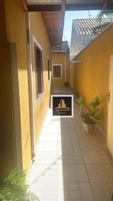 Foto 9 de Casa com 2 quartos à venda, 250m2 em Jacarei - SP