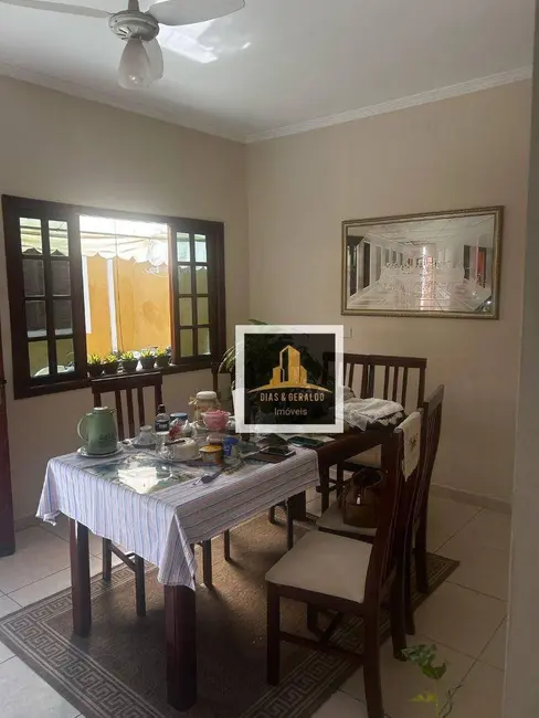 Foto 6 de Casa com 2 quartos à venda, 250m2 em Jacarei - SP
