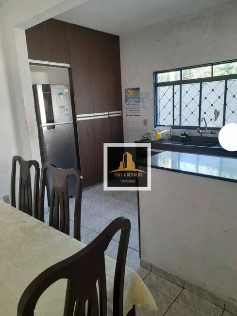 Casa com 3 quartos à venda, 280m2 em Sao Jose Dos Campos - SP - imagem 6 Foto 6 de Casa com 3 quartos à venda, 280m2 em Sao Jose Dos Campos - SP