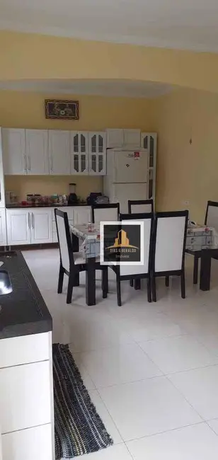 Sobrado com 2 quartos à venda, 180m2 em Sao Jose Dos Campos - SP - imagem 8 Foto 8 de Sobrado com 2 quartos à venda, 180m2 em Sao Jose Dos Campos - SP