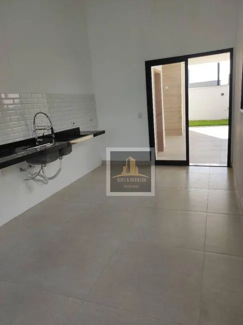 Foto 8 de Casa de Condomínio com 3 quartos à venda, 250m2 em Parque Residencial Maria Elmira, Cacapava - SP