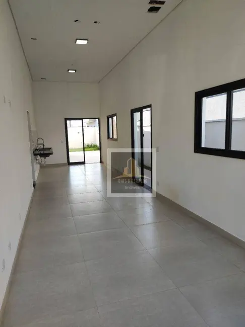 Foto 6 de Casa de Condomínio com 3 quartos à venda, 250m2 em Parque Residencial Maria Elmira, Cacapava - SP