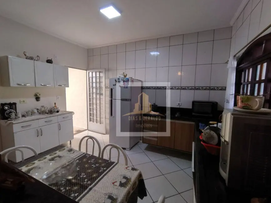 Foto 6 de Casa com 2 quartos à venda, 140m2 em Residencial Santa Paula, Jacarei - SP