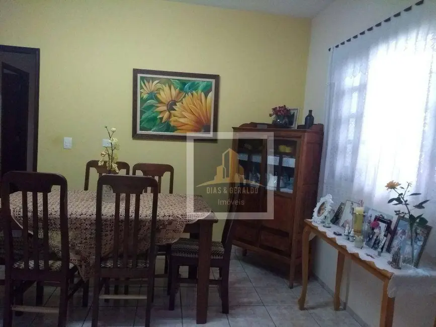 Foto 6 de Casa com 3 quartos à venda, 250m2 em Cidade Jardim, Jacarei - SP