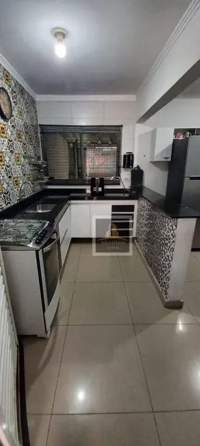 Casa com 3 quartos à venda, 150m2 em Sao Jose Dos Campos - SP - imagem 3 Foto 3 de Casa com 3 quartos à venda, 150m2 em Sao Jose Dos Campos - SP