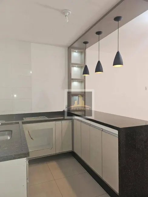 Sobrado com 2 quartos à venda e para alugar, 72m2 em Loteamento Vila Romana, Jacarei - SP - imagem 3 Foto 3 de Sobrado com 2 quartos à venda e para alugar, 72m2 em Loteamento Vila Romana, Jacarei - SP