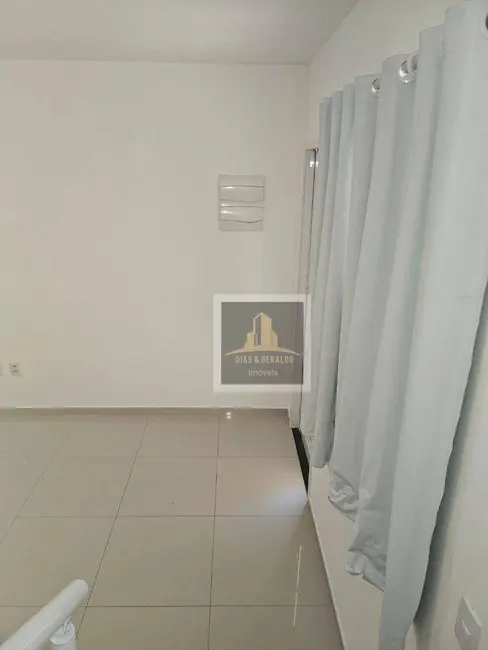 Sobrado com 2 quartos à venda e para alugar, 72m2 em Loteamento Vila Romana, Jacarei - SP - imagem 4 Foto 4 de Sobrado com 2 quartos à venda e para alugar, 72m2 em Loteamento Vila Romana, Jacarei - SP