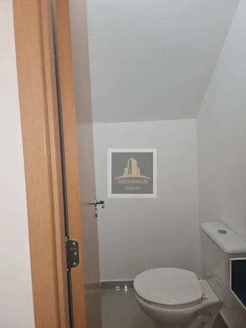 Sobrado com 2 quartos à venda e para alugar, 72m2 em Loteamento Vila Romana, Jacarei - SP - imagem 5 Foto 5 de Sobrado com 2 quartos à venda e para alugar, 72m2 em Loteamento Vila Romana, Jacarei - SP