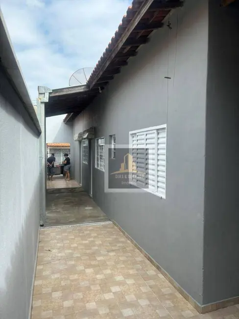 Foto 3 de Casa com 2 quartos à venda, 126m2 em Jardim Santa Marina, Jacarei - SP