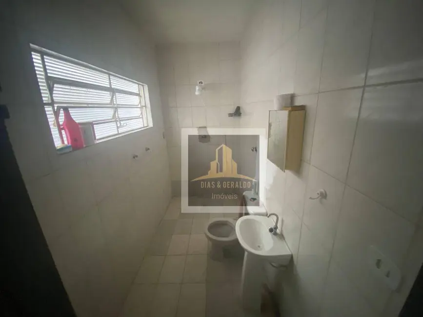 Foto 7 de Casa com 1 quarto para alugar, 250m2 em Jardim Mesquita, Jacarei - SP
