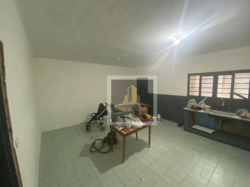 Foto 8 de Casa com 1 quarto para alugar, 250m2 em Jardim Mesquita, Jacarei - SP