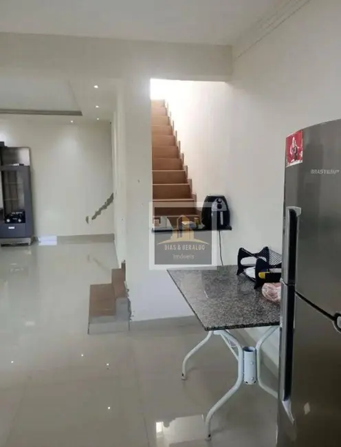Foto 2 de Casa com 3 quartos à venda, 250m2 em Sao Jose Dos Campos - SP