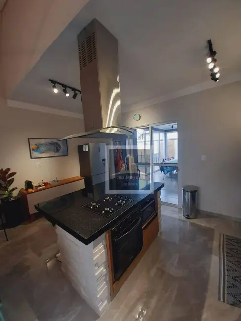 Foto 8 de Casa com 3 quartos à venda, 300m2 em Cacapava - SP