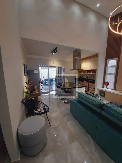 Foto 3 de Casa com 3 quartos à venda, 300m2 em Cacapava - SP