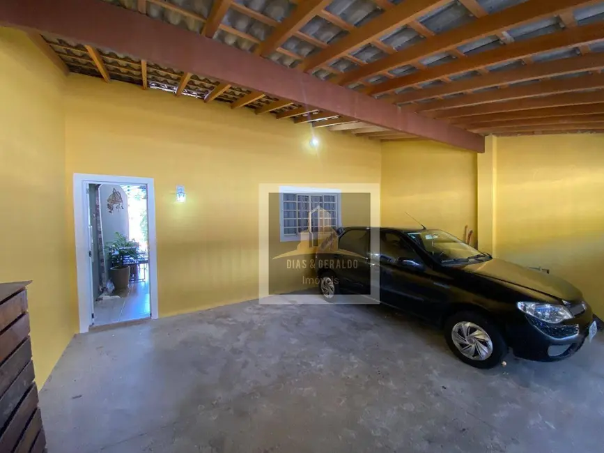 Casa com 3 quartos à venda, 219m2 em Sao Jose Dos Campos - SP - imagem 1 Foto 1 de Casa com 3 quartos à venda, 219m2 em Sao Jose Dos Campos - SP