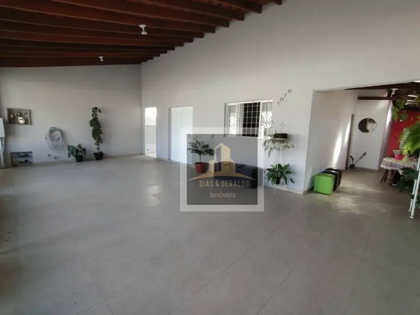 Foto 1 de Casa com 5 quartos à venda, 300m2 em Sao Jose Dos Campos - SP