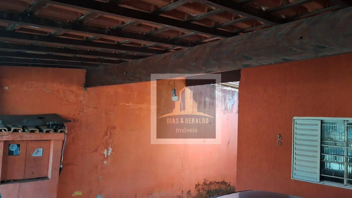 Foto 2 de Casa com 2 quartos à venda, 150m2 em Sao Jose Dos Campos - SP