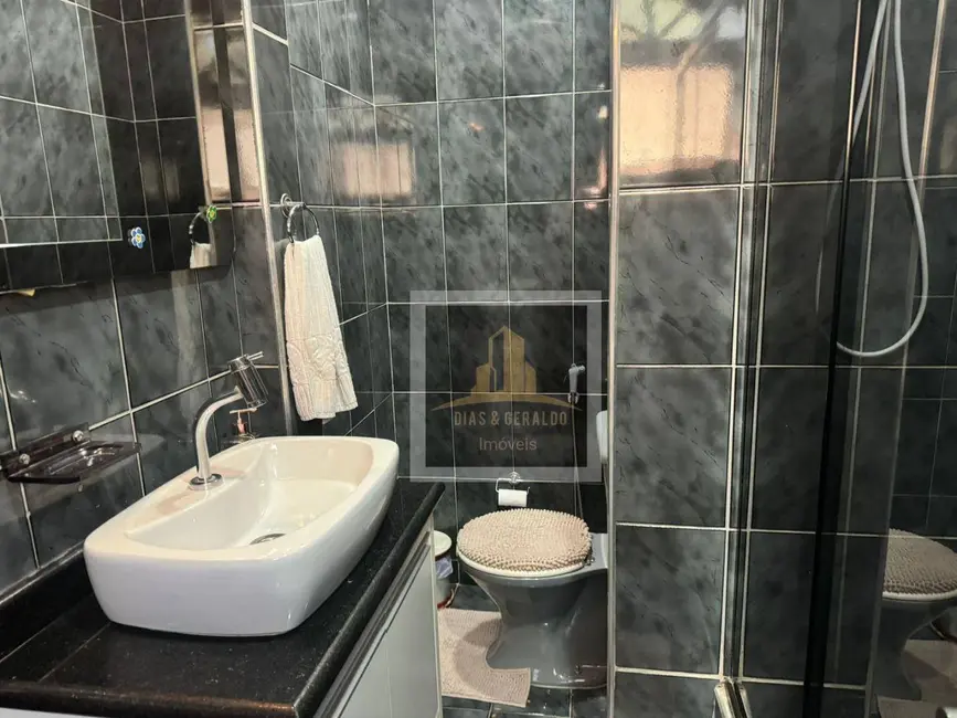 Casa com 3 quartos à venda, 270m2 em Sao Jose Dos Campos - SP - imagem 5 Foto 5 de Casa com 3 quartos à venda, 270m2 em Sao Jose Dos Campos - SP