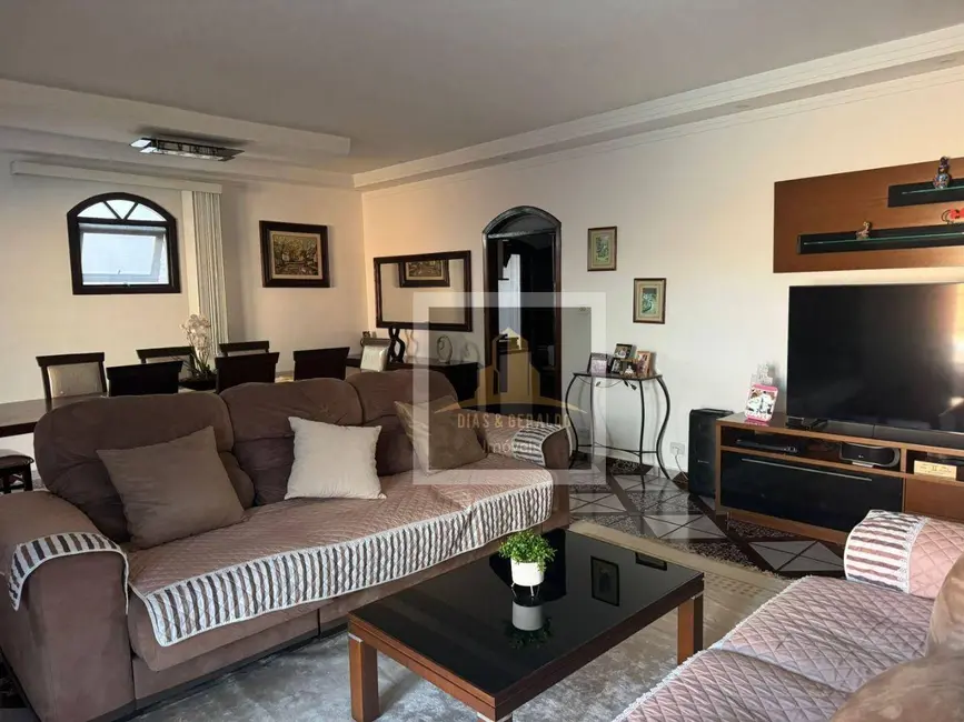 Foto 1 de Casa com 3 quartos à venda, 270m2 em Sao Jose Dos Campos - SP