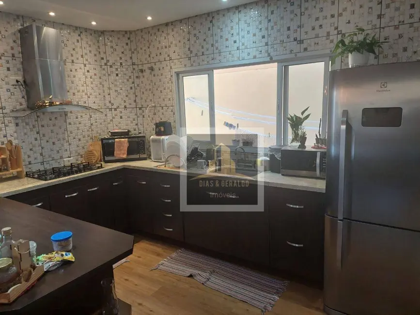 Foto 9 de Casa de Condomínio com 3 quartos à venda, 326m2 em Cacapava - SP