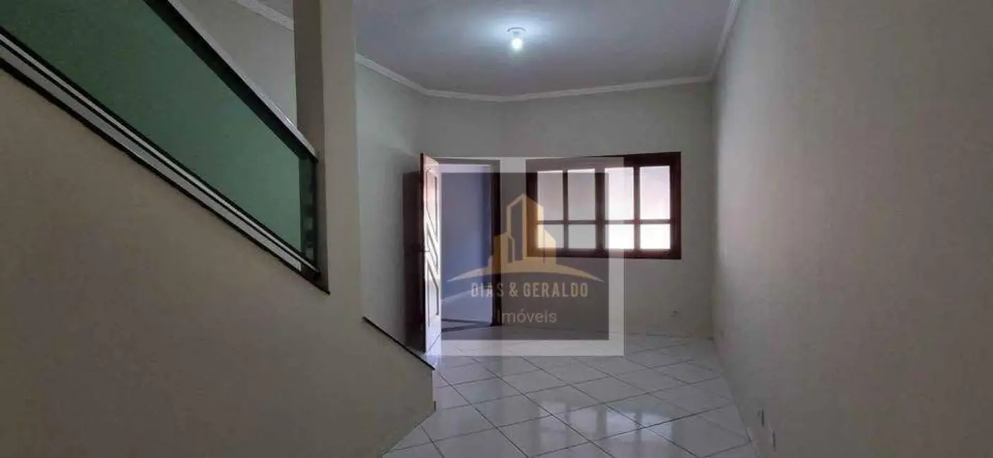 Foto 2 de Sobrado com 4 quartos à venda, 125m2 em Sao Jose Dos Campos - SP