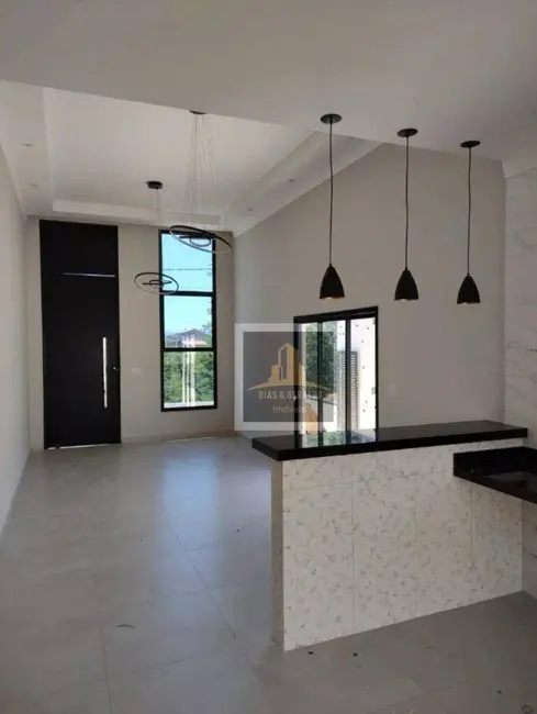 Foto 2 de Casa de Condomínio com 3 quartos à venda, 252m2 em Caçapava Velha, Cacapava - SP