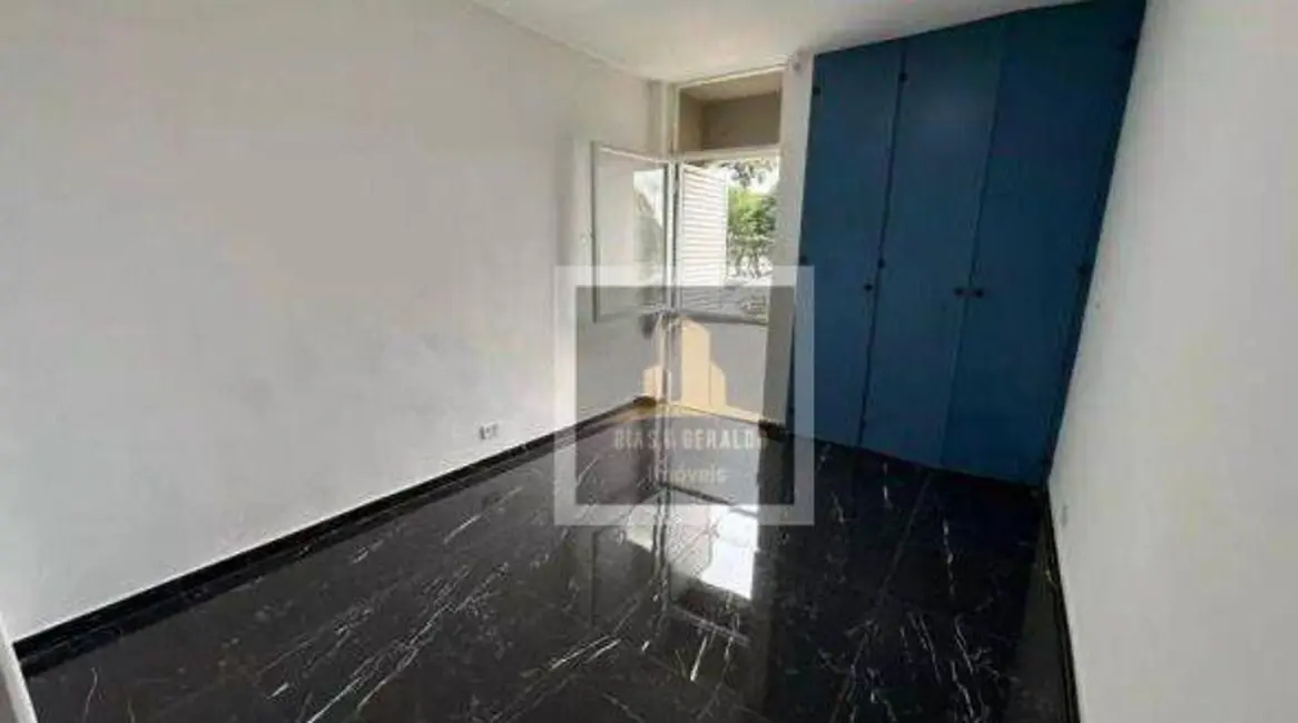 Apartamento com 3 quartos à venda e para alugar, 75m2 em Sao Jose Dos Campos - SP - imagem 6 Foto 6 de Apartamento com 3 quartos à venda e para alugar, 75m2 em Sao Jose Dos Campos - SP