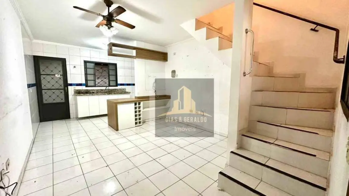 Foto 3 de Sobrado com 2 quartos à venda, 75m2 em Sao Jose Dos Campos - SP