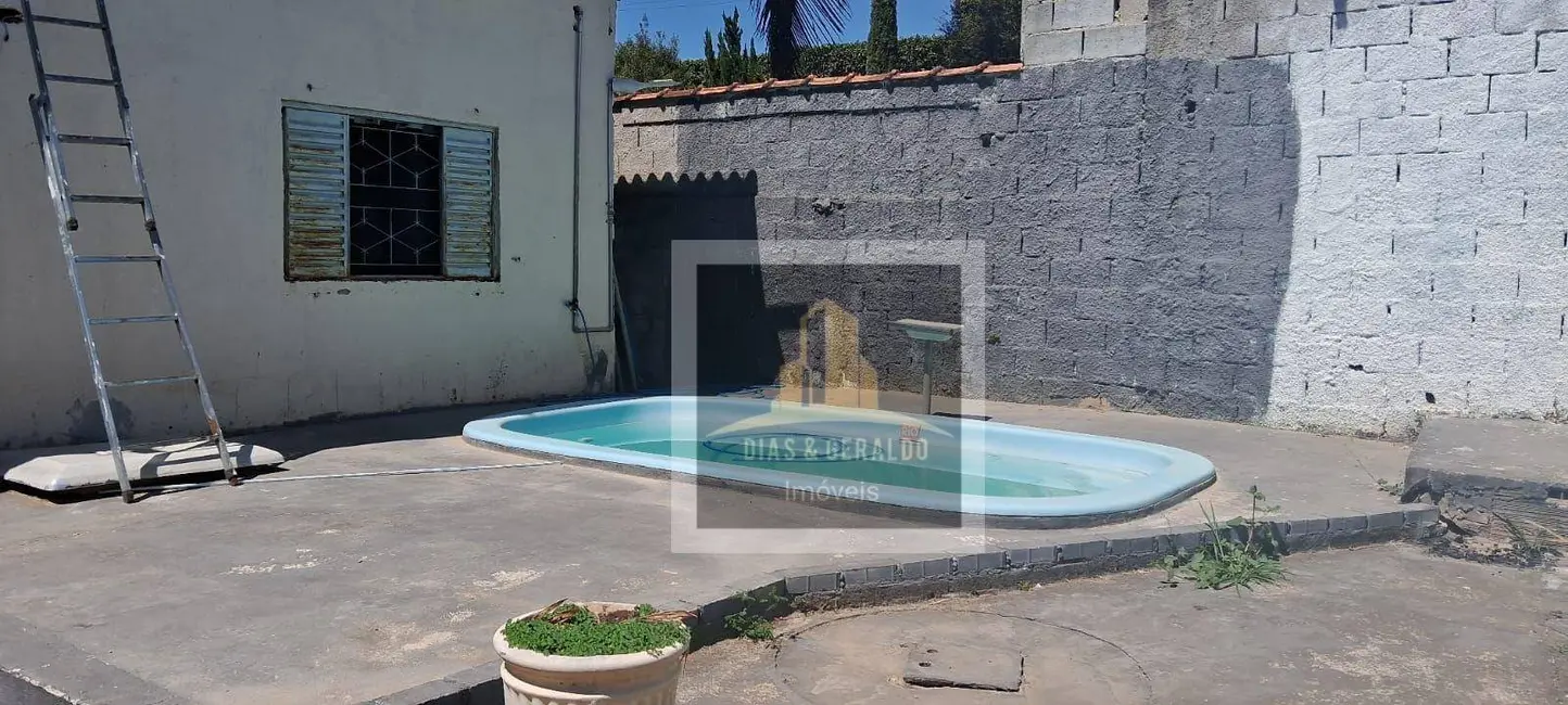 Foto 1 de Casa com 2 quartos à venda, 209m2 em Jardim Santo Antônio da Boa Vista, Jacarei - SP