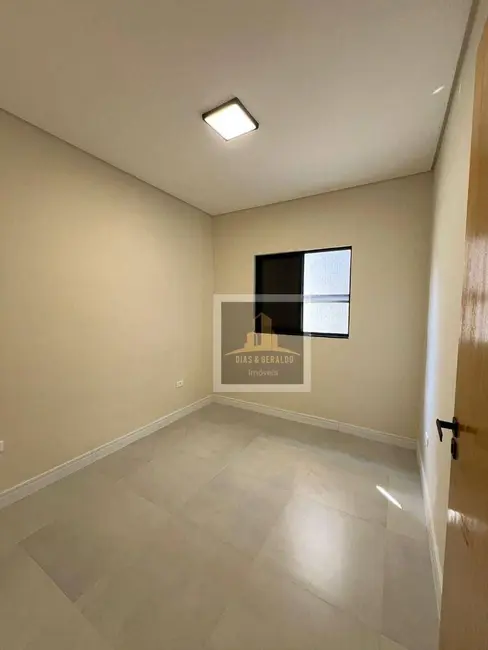 Casa com 3 quartos à venda, 150m2 em Sao Jose Dos Campos - SP - imagem 3 Foto 3 de Casa com 3 quartos à venda, 150m2 em Sao Jose Dos Campos - SP