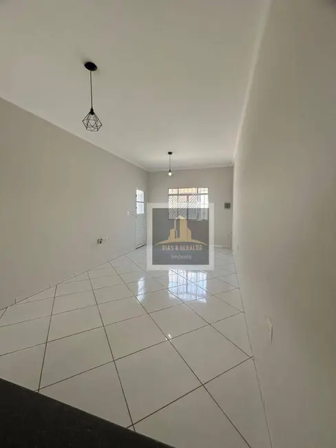 Foto 2 de Casa com 2 quartos à venda, 250m2 em Residencial Esperança, Cacapava - SP