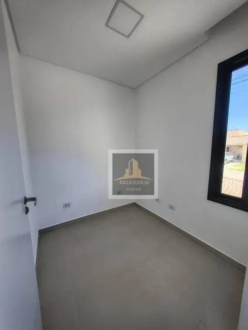 Foto 6 de Casa de Condomínio com 3 quartos à venda, 250m2 em Parque Residencial Maria Elmira, Cacapava - SP