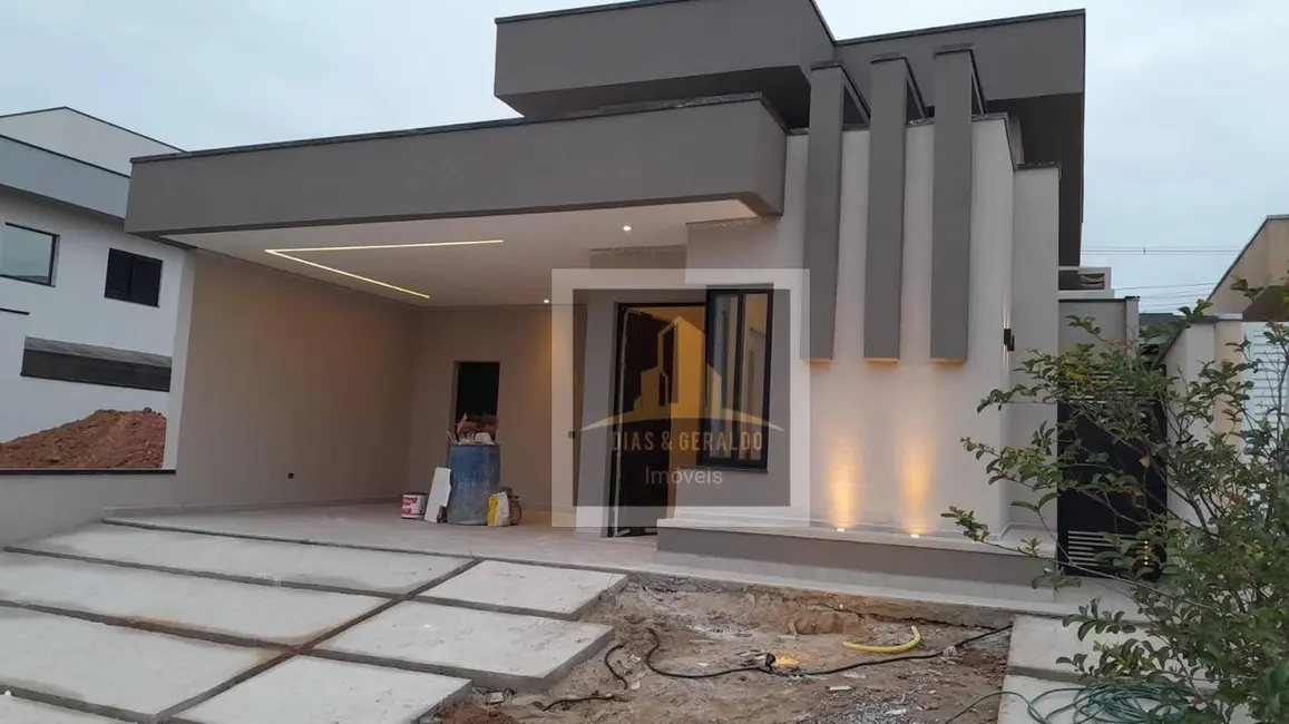 Foto 1 de Casa de Condomínio com 3 quartos à venda, 250m2 em Parque Residencial Maria Elmira, Cacapava - SP