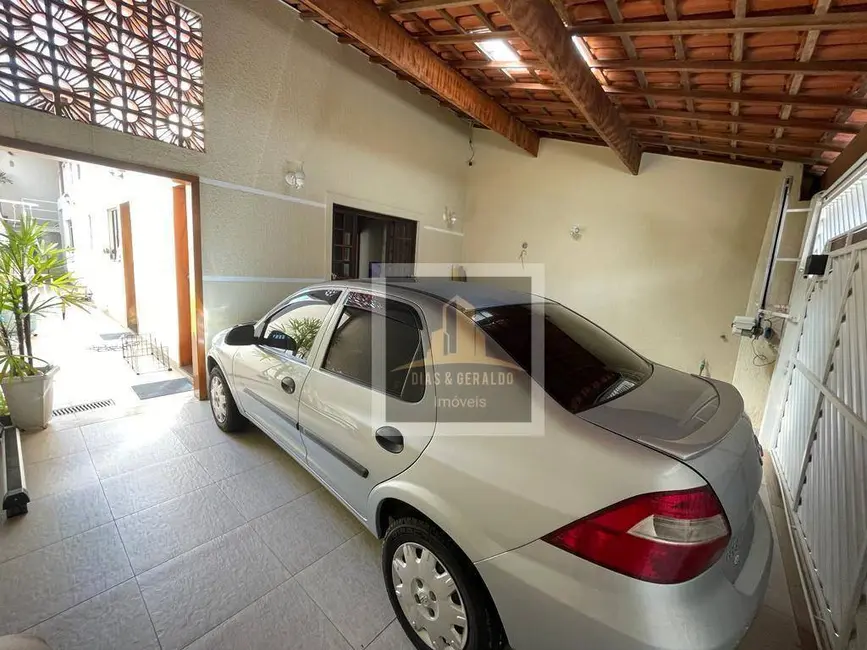 Foto 2 de Sobrado com 3 quartos à venda, 157m2 em Jardim Santa Marina, Jacarei - SP