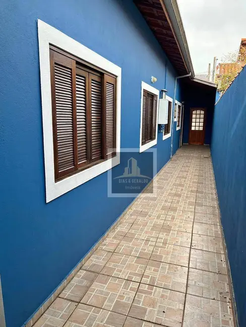 Foto 2 de Casa com 3 quartos à venda, 150m2 em Sao Jose Dos Campos - SP
