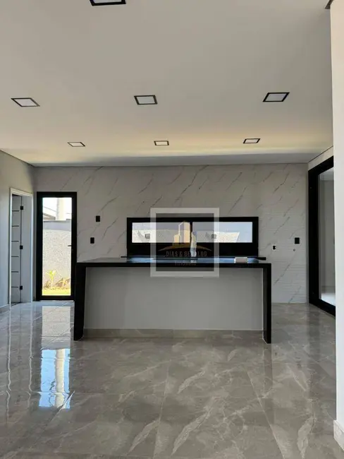 Casa de Condomínio com 3 quartos à venda, 270m2 em Sao Jose Dos Campos - SP - imagem 8 Foto 8 de Casa de Condomínio com 3 quartos à venda, 270m2 em Sao Jose Dos Campos - SP