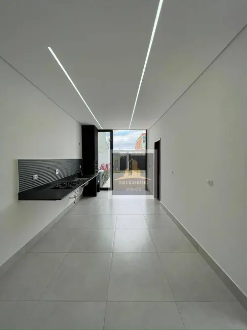 Foto 2 de Casa com 2 quartos à venda, 175m2 em Sao Jose Dos Campos - SP