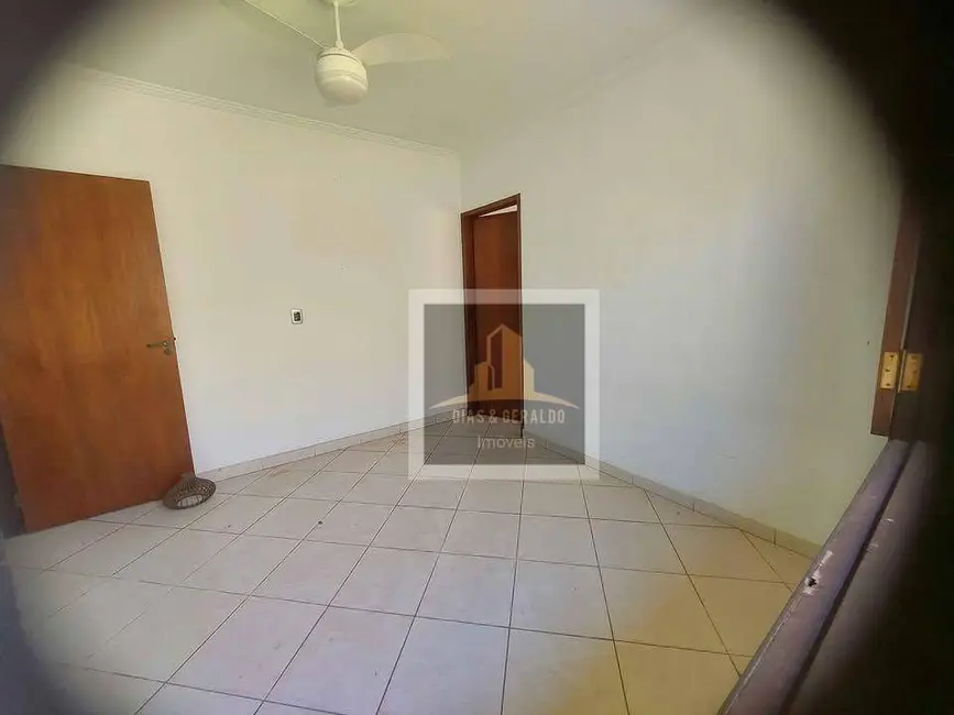 Foto 4 de Casa com 2 quartos à venda, 125m2 em Vila Medeiros, Cacapava - SP
