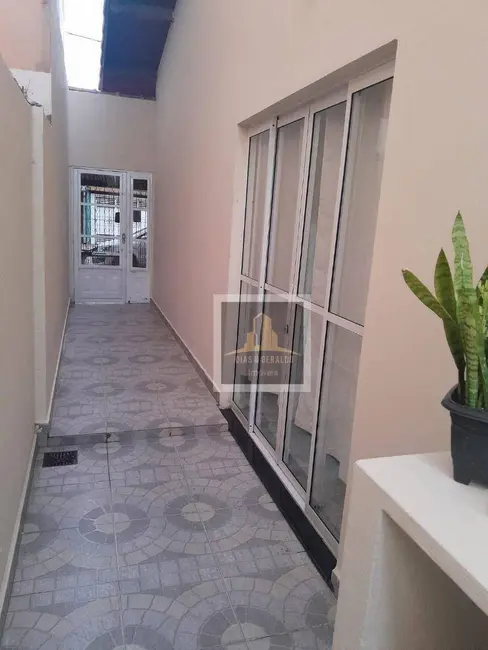 Casa com 2 quartos à venda, 125m2 em Sao Jose Dos Campos - SP - imagem 2 Foto 2 de Casa com 2 quartos à venda, 125m2 em Sao Jose Dos Campos - SP