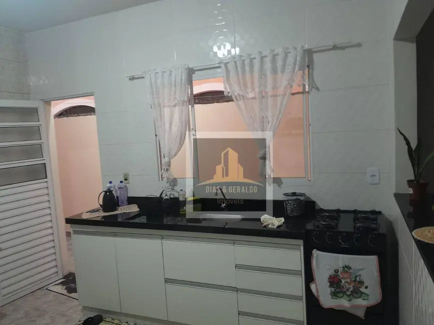 Casa com 2 quartos à venda, 125m2 em Sao Jose Dos Campos - SP - imagem 6 Foto 6 de Casa com 2 quartos à venda, 125m2 em Sao Jose Dos Campos - SP