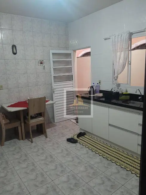 Casa com 2 quartos à venda, 125m2 em Sao Jose Dos Campos - SP - imagem 5 Foto 5 de Casa com 2 quartos à venda, 125m2 em Sao Jose Dos Campos - SP