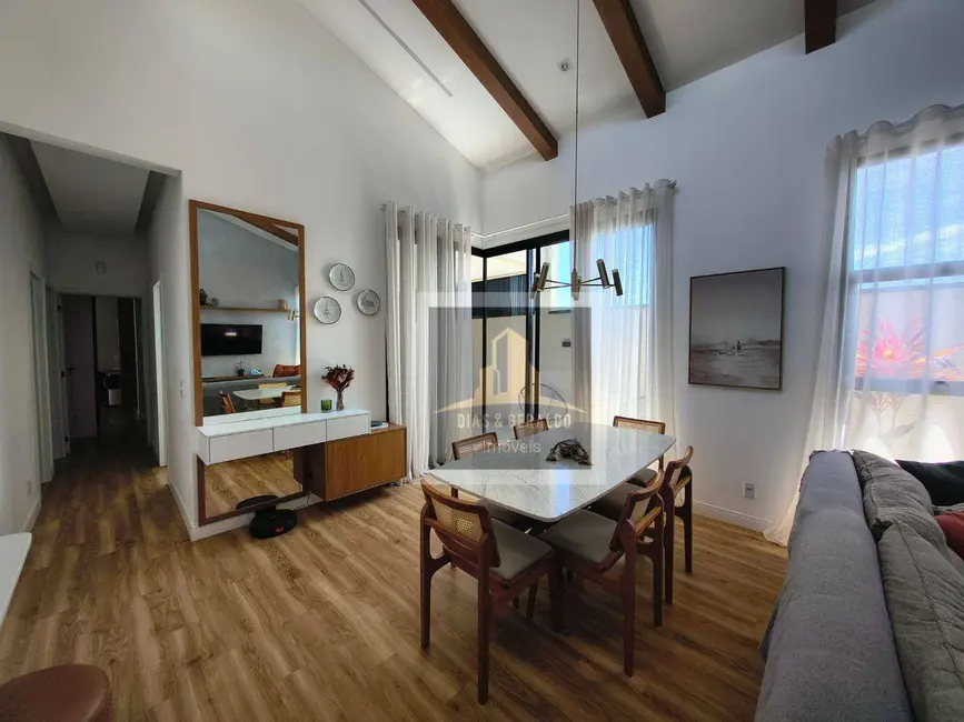 Foto 8 de Casa de Condomínio com 3 quartos à venda, 250m2 em Parque Residencial Maria Elmira, Cacapava - SP