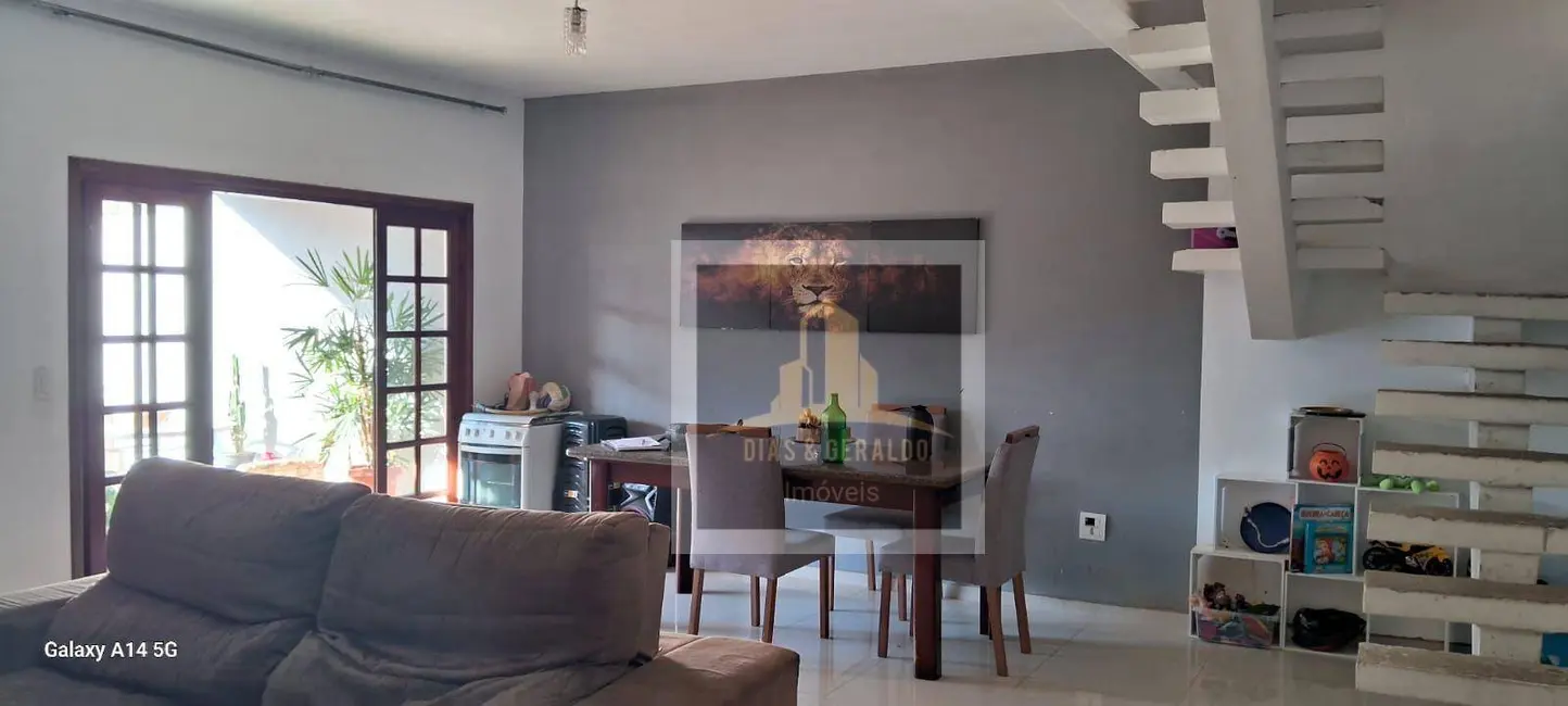 Foto 2 de Sobrado com 3 quartos à venda, 140m2 em Residencial Santa Paula, Jacarei - SP