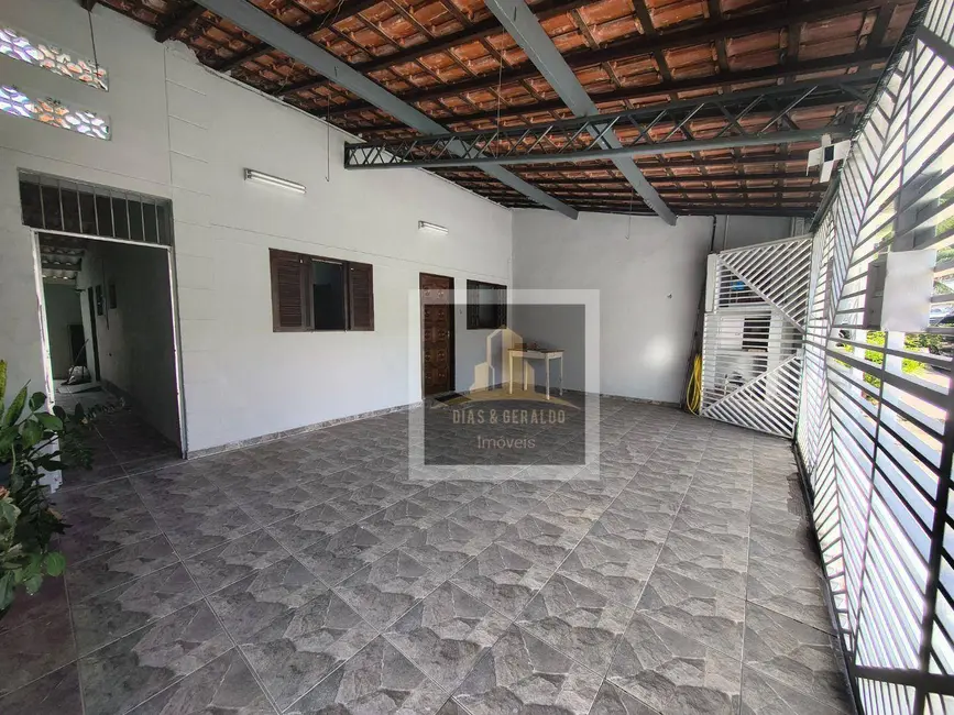 Casa com 3 quartos à venda, 150m2 em Sao Jose Dos Campos - SP - imagem 1 Foto 1 de Casa com 3 quartos à venda, 150m2 em Sao Jose Dos Campos - SP