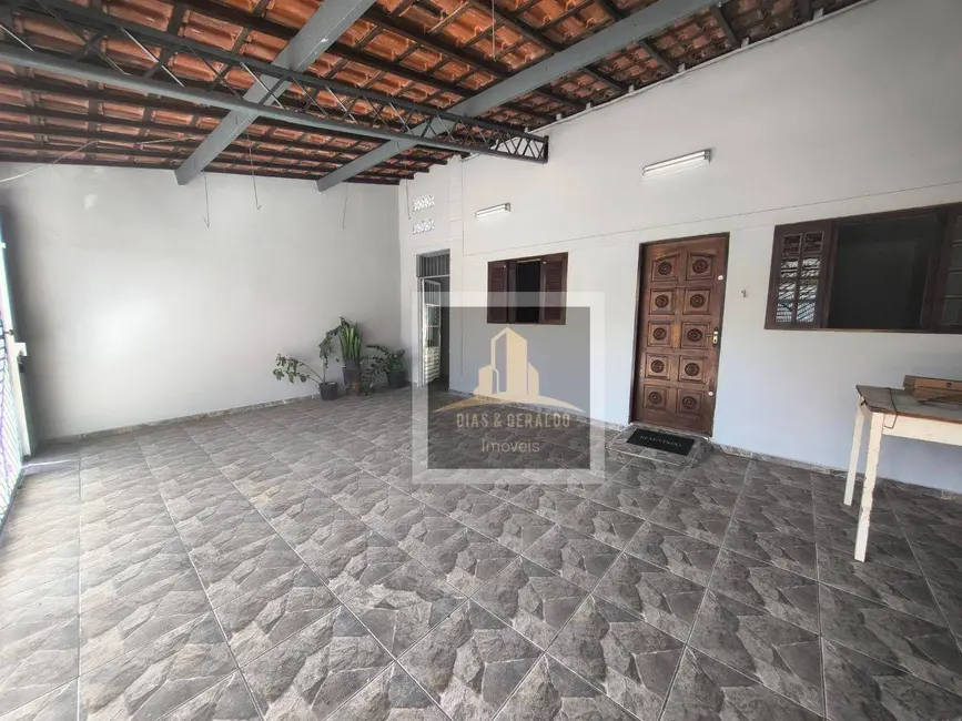 Casa com 3 quartos à venda, 150m2 em Sao Jose Dos Campos - SP - imagem 2 Foto 2 de Casa com 3 quartos à venda, 150m2 em Sao Jose Dos Campos - SP