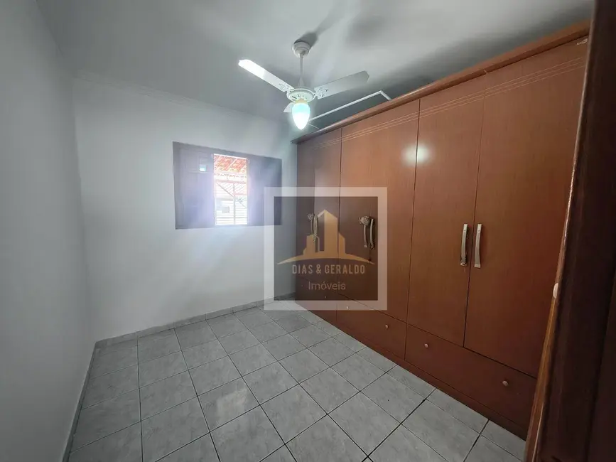 Casa com 3 quartos à venda, 150m2 em Sao Jose Dos Campos - SP - imagem 6 Foto 6 de Casa com 3 quartos à venda, 150m2 em Sao Jose Dos Campos - SP