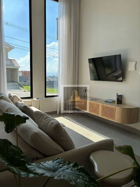 Foto 1 de Casa de Condomínio com 3 quartos à venda, 250m2 em Piedade, Cacapava - SP